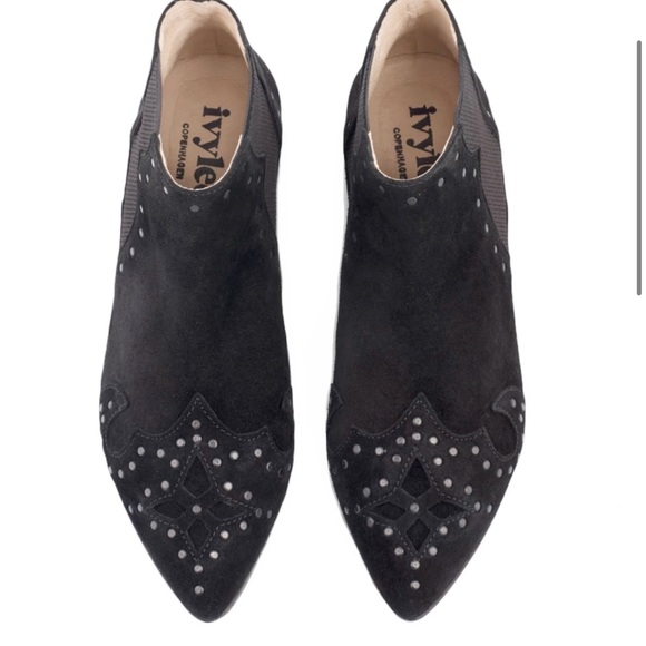 Ivylee  Dee Stud Boot Pointy Flat Ankle Booties In Grey Suede EU 37 US 6.5 - Picture 16 of 16